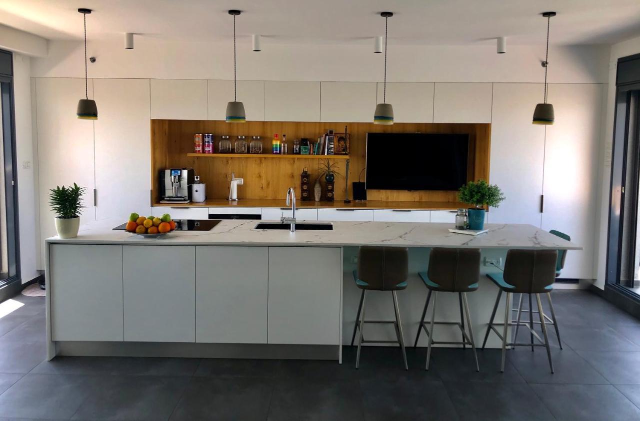 Suite And Room In A Breathtaking New Designed Penthouse In Se Tlv تل أبيب المظهر الخارجي الصورة