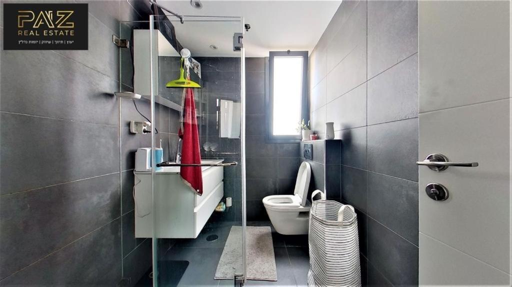 Suite And Room In A Breathtaking New Designed Penthouse In Se Tlv تل أبيب الغرفة الصورة