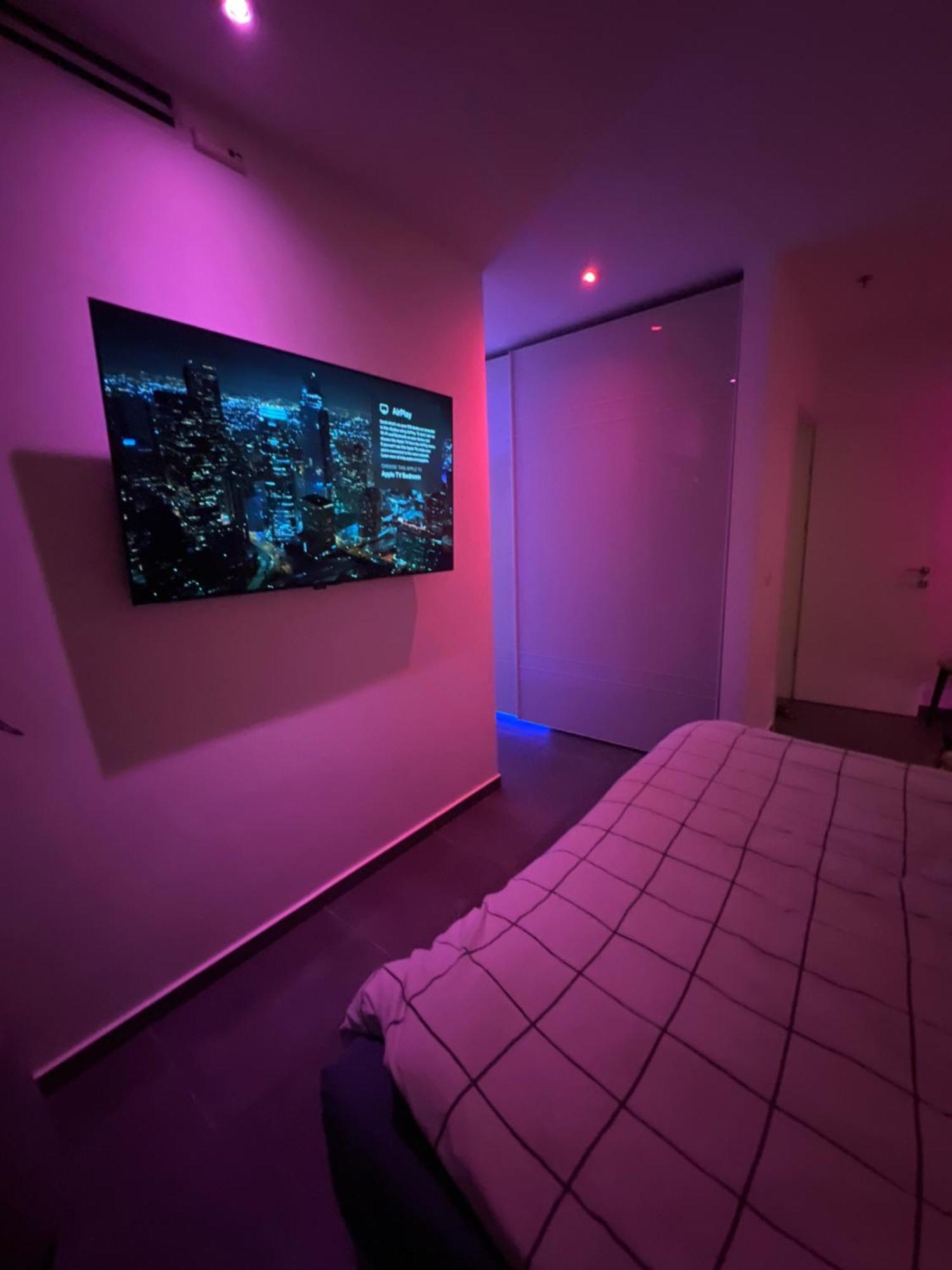 Suite And Room In A Breathtaking New Designed Penthouse In Se Tlv تل أبيب الغرفة الصورة